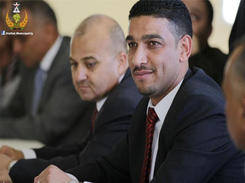 بلدية حلحول تعقد لقاءً مفتوحاً مع أهالي حلحول في الأردن