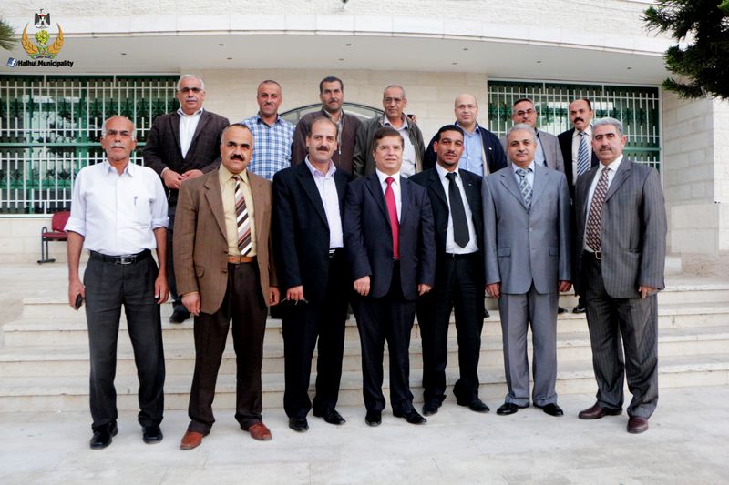 بلدية حلحول تستقبل وزيري الحكم المحلي والصحة