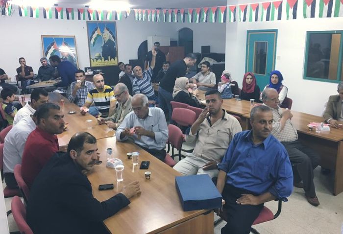 بلدية حلحول تقيم افطاراً جماعياً لموظفيها.. وتكرم المجلس البلدي في دورته السابقة