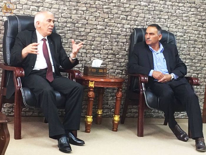 بلدية حلحول تعقد لقاءً مع محافظ محافظة الخليل