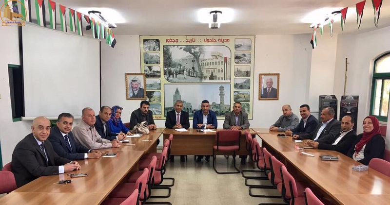 مجلس بلدي حلحول ينتخب السيد حجازي مرعب رئيساً له