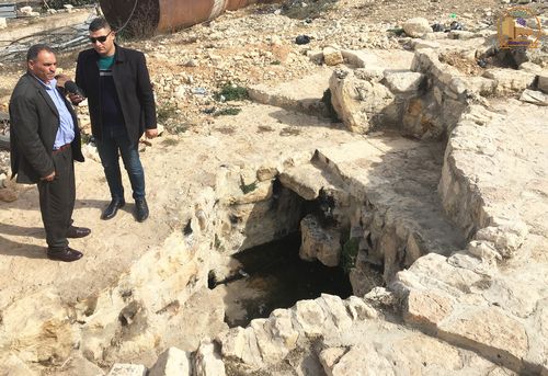 بلدية حلحول وصوت فلسطين التابع للهيئة العامة للإذاعة والتلفزيون يقومان بجولة لعدد من الأماكن الدينية والأثرية في المدينة