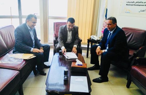 بلدية حلحول توقع اتفاقية تنفيذ منحة صندوق تطوير وإقراض البلديات