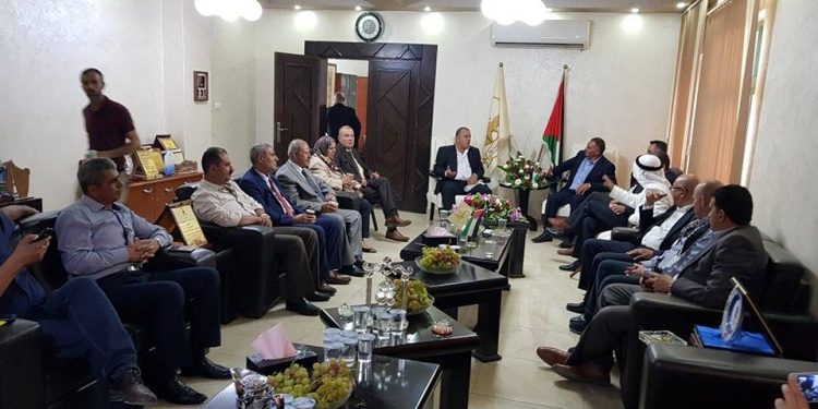 بلدية حلحول تستقبل مستشار رئيس الوزراء للصناديق العربية والإسلامية وعدد من الوفود