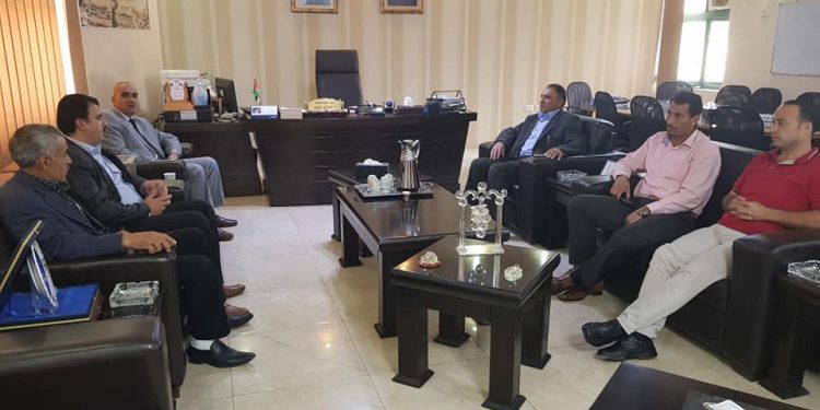 بلدية حلحول تستقبل وفد من تربية شمال الخليل
