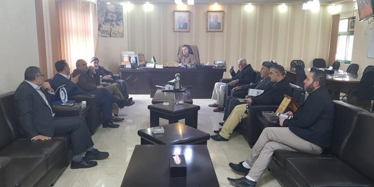 بلدية حلحول تعقد” اجتماعا ” مع مديرية التربية والتعليم العالي –شمال الخليل