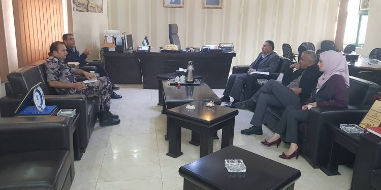 بلدية حلحول تستقبل وفد من وحدة الدعم والاسناد