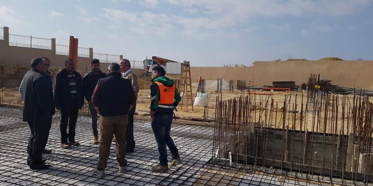 بلدية حلحول تتفقد سير اعمال بناء مستشفى الرئيس محمود عباس الحكومي