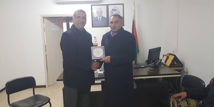 بلدية حلحول تهنئ السيد علي أبو حرب بمناسبة توليه منصب مدير عام داخلية شمال الخليل