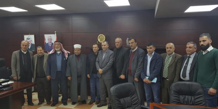 بلدية حلحول تجتمع مع وزارة الاوقاف والشؤون الدينية