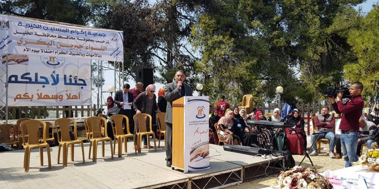 بلدية حلحول تشارك في مهرجان الاحتفال بيوم الام الذي نظمته جمعية اكرام المسنين الخيريه – حلحول