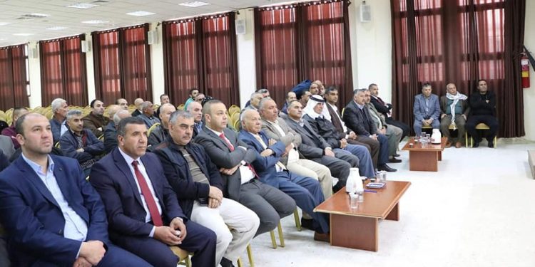 بلدية حلحول تشارك في اجتماع مع وزير الحكم المحلي