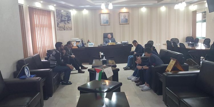 .بلدية حلحول تستقبل وفداً من مدرسة القسطل الاساسية للبنين