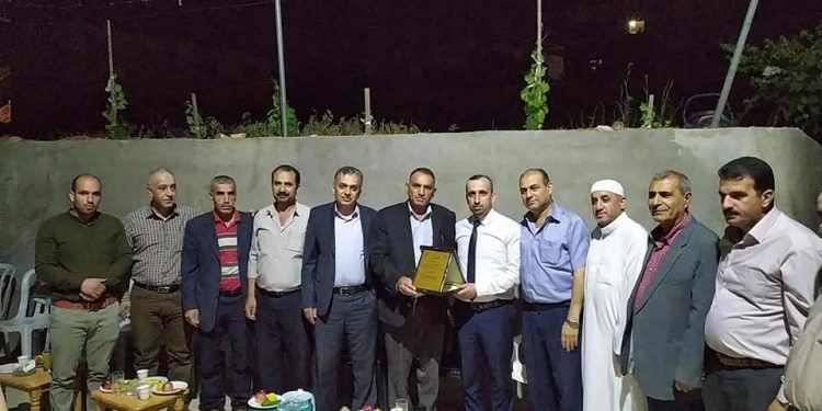بلدية حلحول تهنئ الدكتور هيثم الهدري