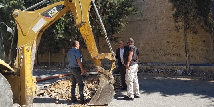 ::.بلدية حلحول تقوم بجولة تفقدية على عدد من مشاريع المدينه.::
