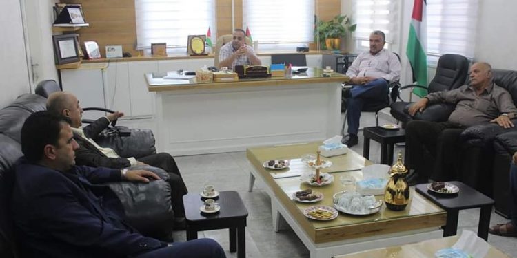 بلدية حلحول تعقد لقاءً بلدية بيت اولا
