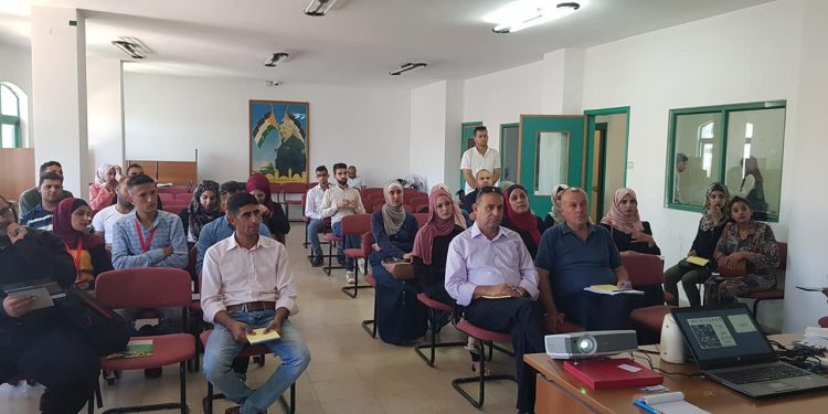 بلدية حلحول ورشة العمل التعريفيه لبرنامج ” أوكسفام للإرشاد الخاصة بالمتدربين والمستفيدين “