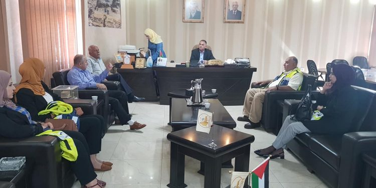 بلدية حلحول تستضيف وفداّ من مكتب عمل حلحول