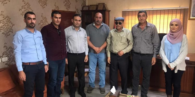 وفد من بلديه حلحول يزور بلديه عرابة