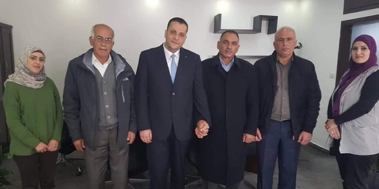 بلدية حلحول تعقد لقاء” مع رئيس هيئة تسوية الأراضي والمياه