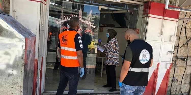 بلدية حلحول والجهات الشريكة تنفذ جولة سلامة عامة في المدينة