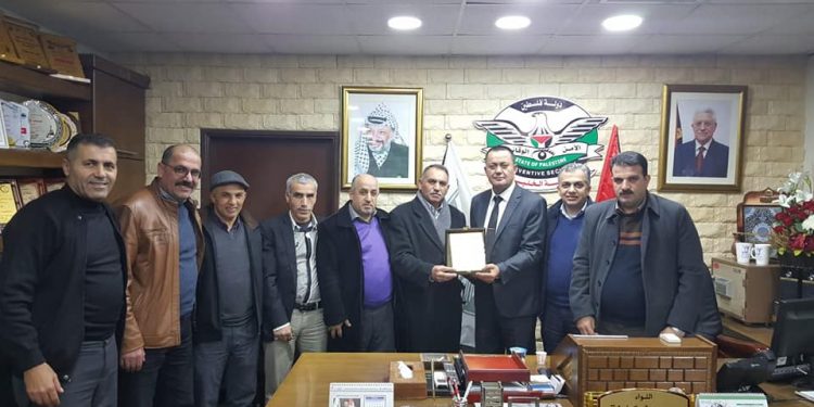 بلدية حلحول تهنىء تهنئ اللواء محمد زكارنه