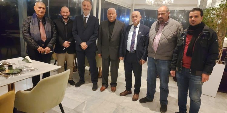 بلدية حلحول تلتقي بالجالية الفلسطينية في الكويت