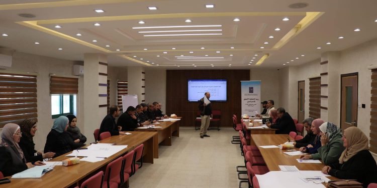 بلدية حلحول تعقد ورشة العمل الأولى الخاصة بتحديد الاحتياجات والاولويات والاهداف والرؤية التنموية لمدينة حلحول