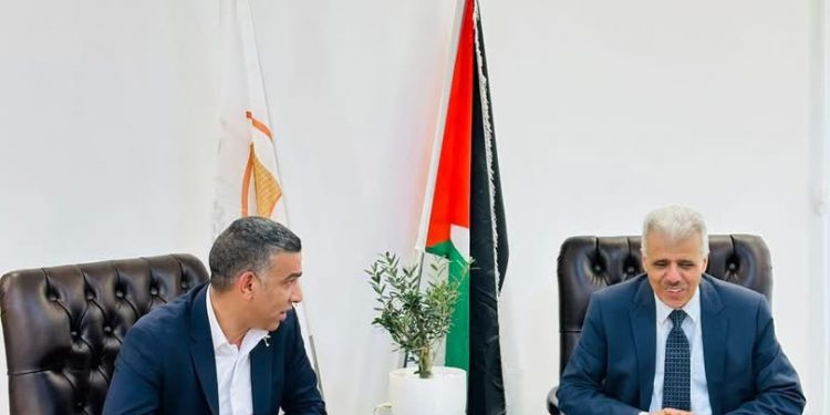 بلدية حلحول تستقبل وزير التربية والتعليم لتهنئة رئيسها بتسلمه مهامه وبحث سبل التعاون في القطاع التعليمي